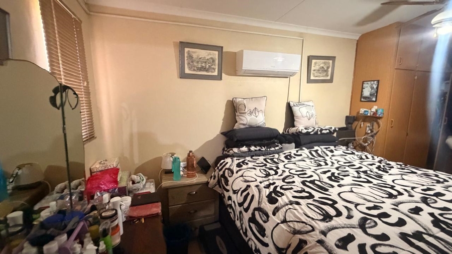 3 Bedroom Property for Sale in Roylglen Gardens Northern Cape